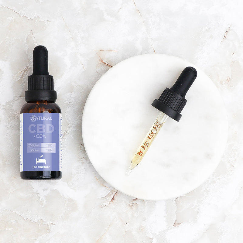 Zatural CBN oil and plate with dropper